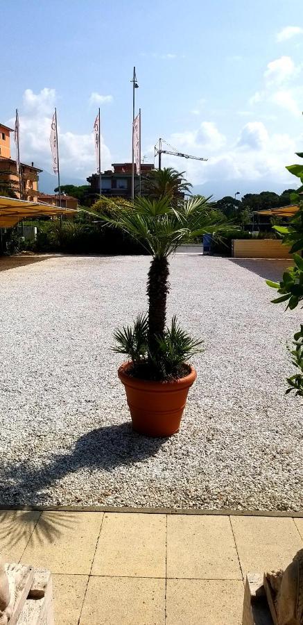 Danio Beach House Lido di Camaiore Extérieur photo