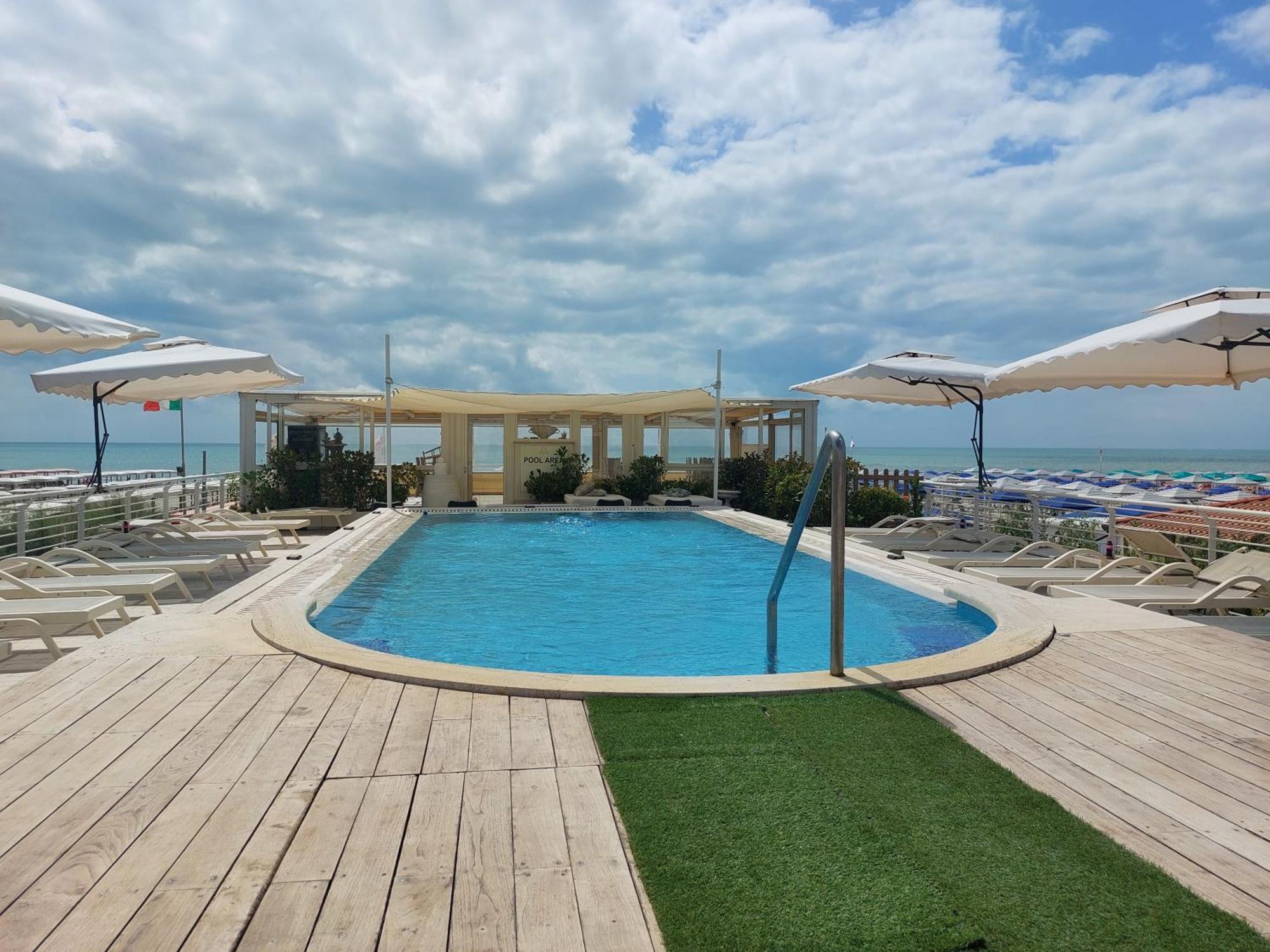 Danio Beach House Lido di Camaiore Extérieur photo